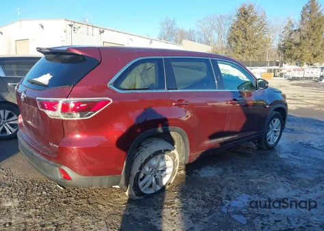 2015 Toyota Highlander Le V6 z USA, uszkodzony, nr VIN 5TDBKRFH1FS117211